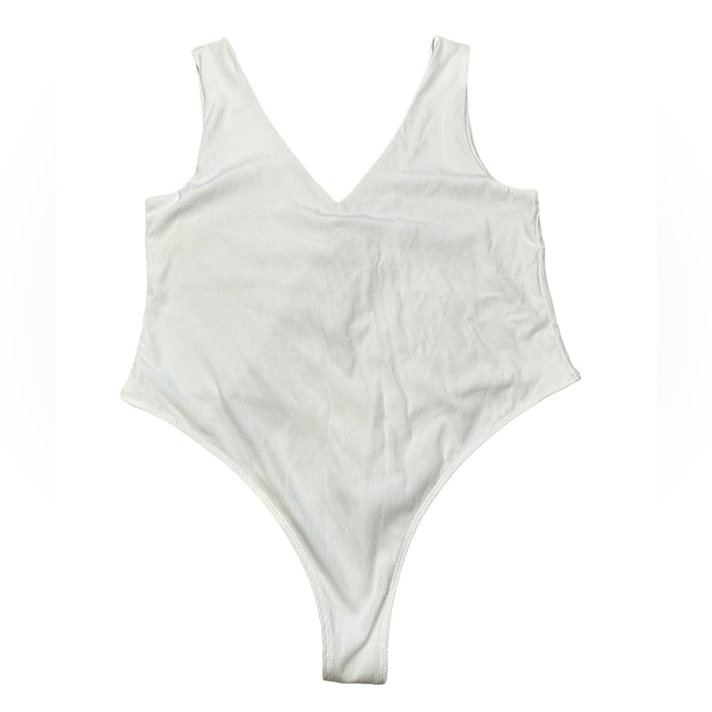 House of Harlow 1960 White Sleeveless Bodysuit